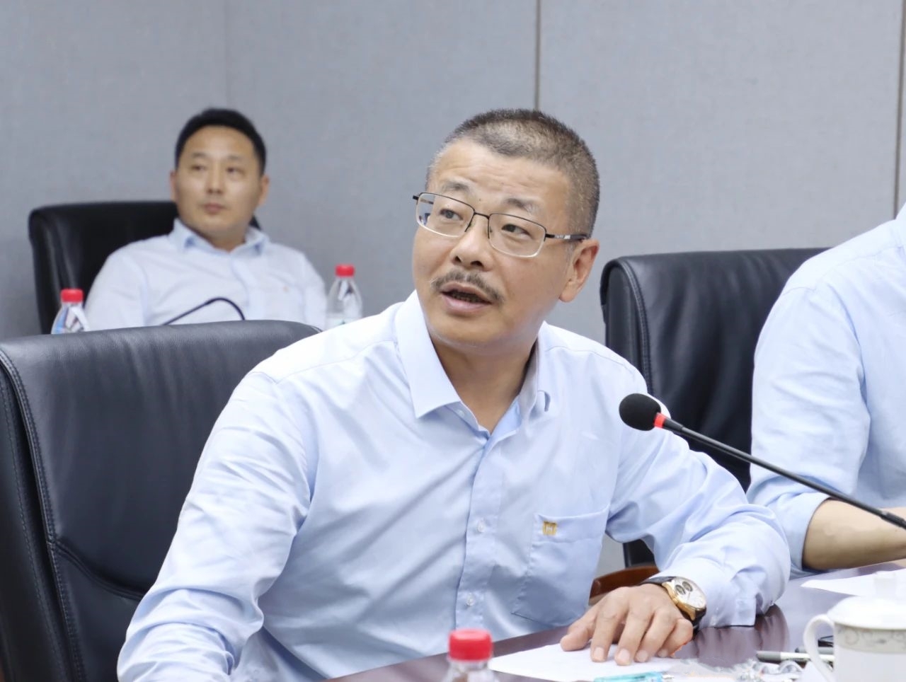 云顶集团进建贯彻海南省委八届四次全会心灵 推动高质量发展2_副本_副本.jpg