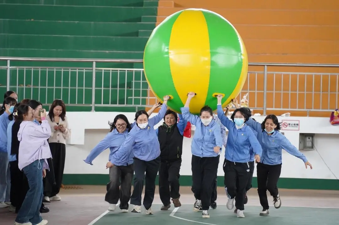 云顶集团进杏装三八”国际劳动妇女节系列活动