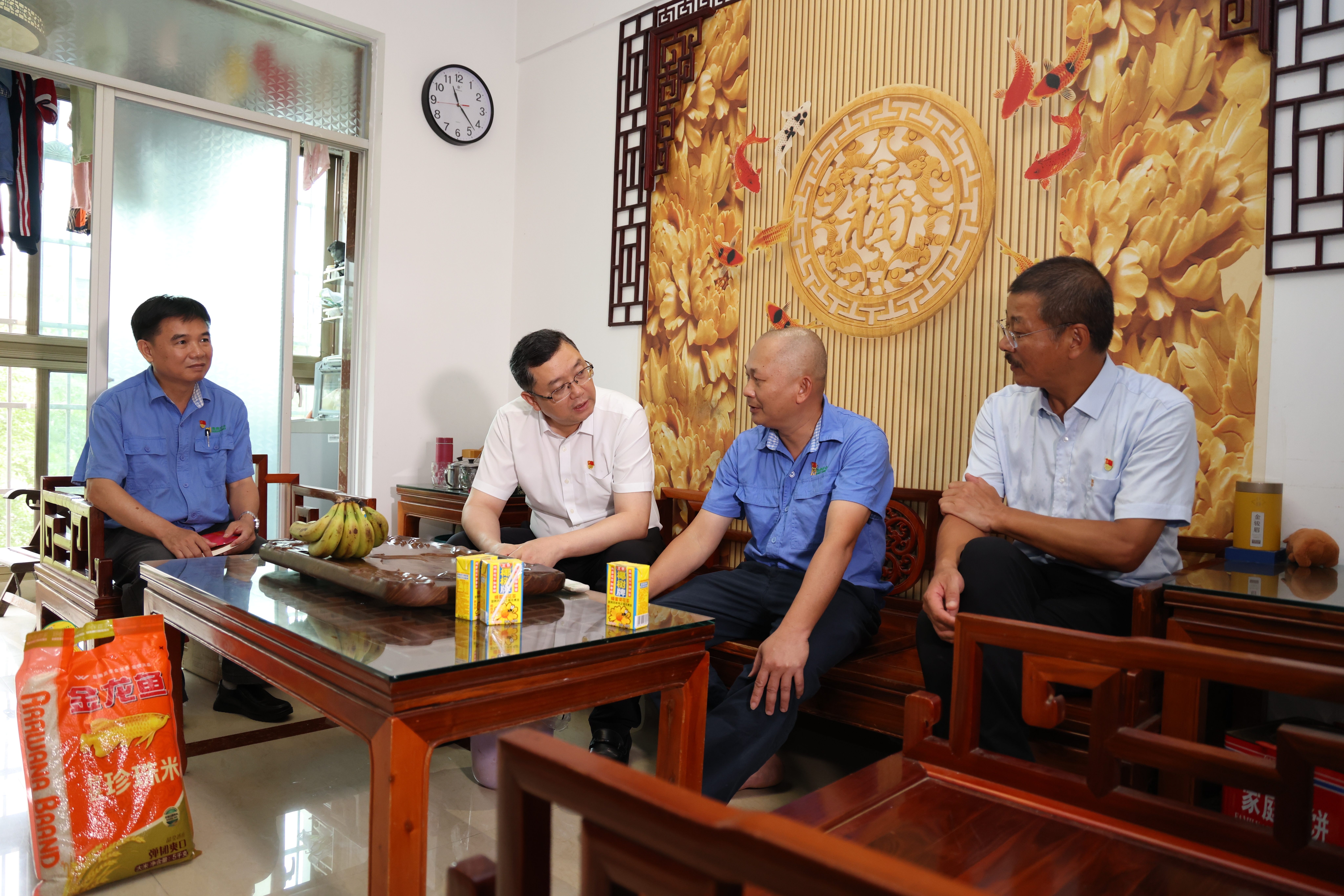 省国资委党委书记、主任马咏华走访慰问云顶集团难题党员