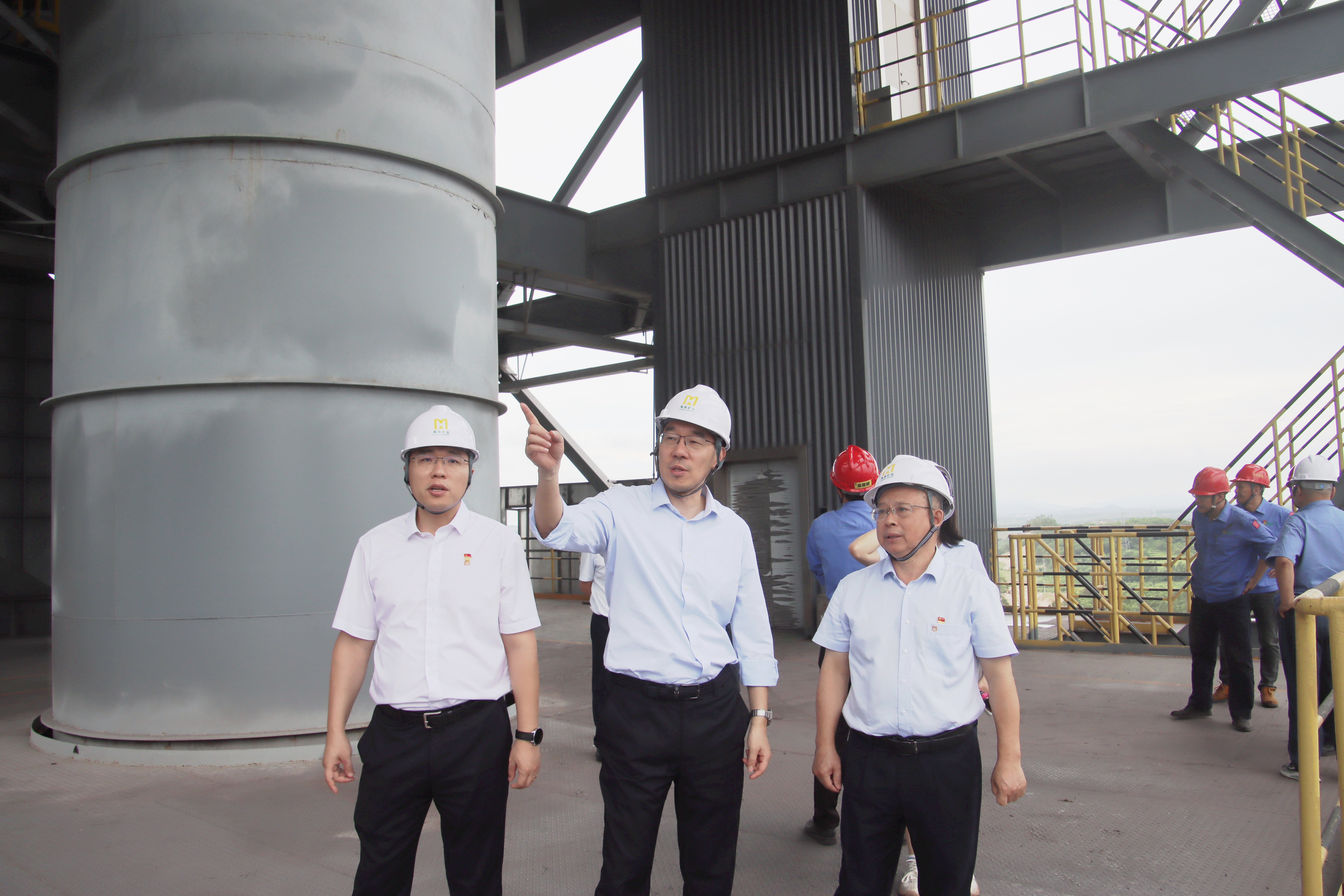 云顶集团总裁滕磊一线督战磁化焙烧技改项目