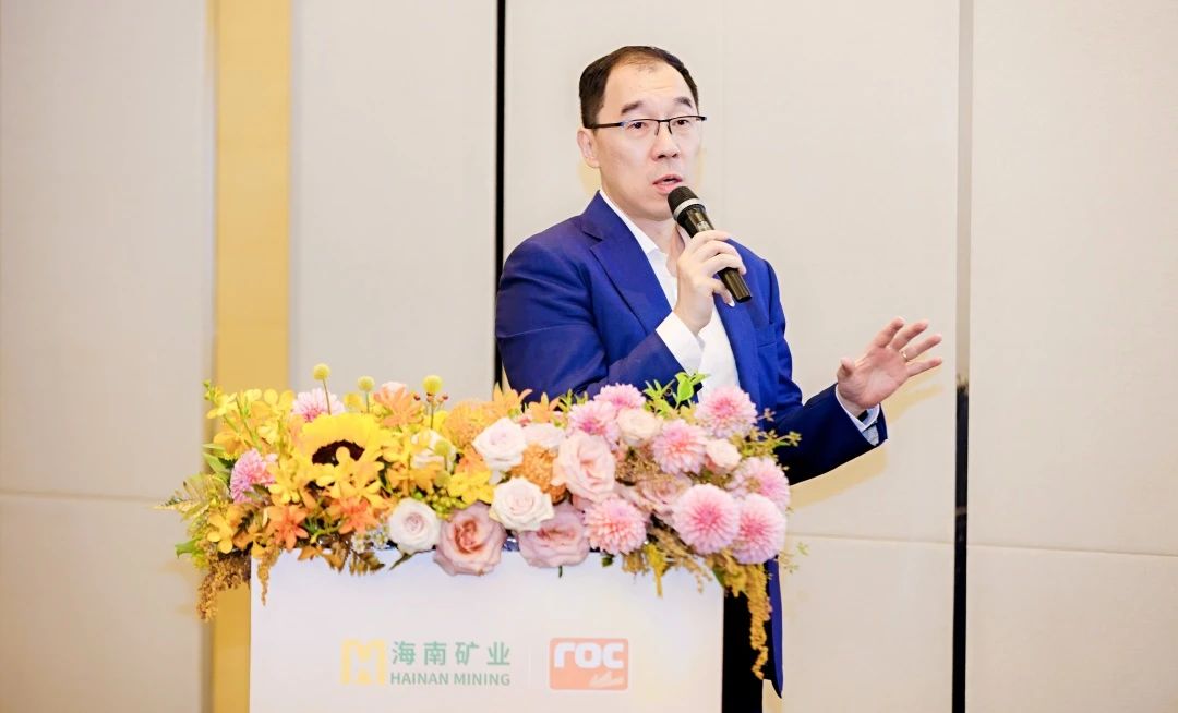 云顶集团总裁滕磊荣获董事会“金圆桌奖”-最具辅导力CEO